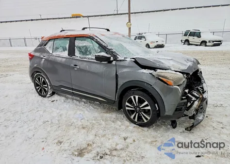 2018 Nissan Kicks S z USA, uszkodzony, nr VIN 3N1CP5CUXJL510089